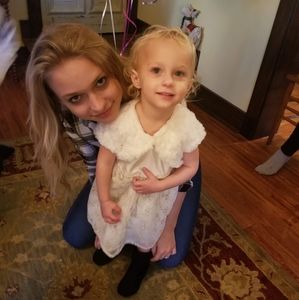 Meet your Posher, Leslie